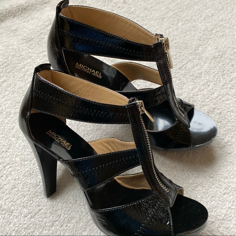Michael Kors patent leather shoes size 6.5
